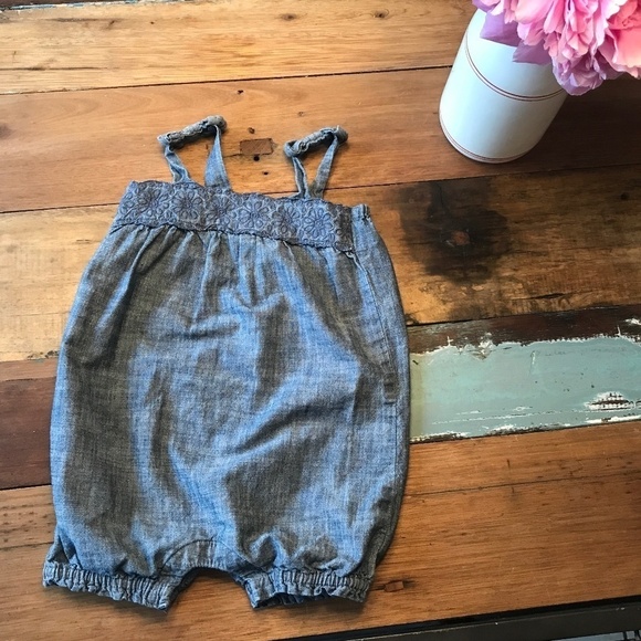 Baby Gap sleeveless Romper Baby Blue Chambry denim Size 6-12m - Picture 1 of 6